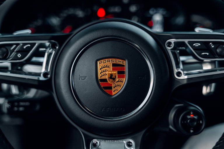 Porsche 991.2 Carrera GTS