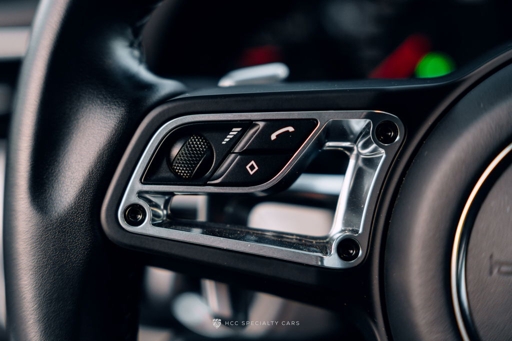 Porsche 991.2 Carrera GTS