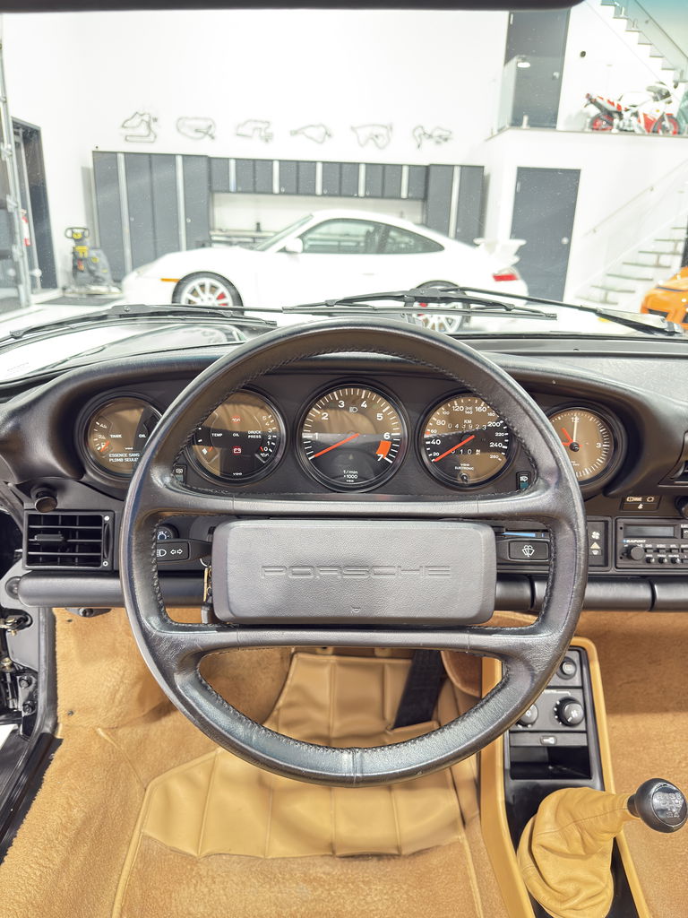 Porsche 911 Carrera 3.2