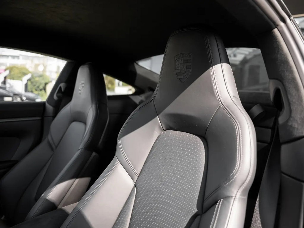 Porsche 992.2 Carrera