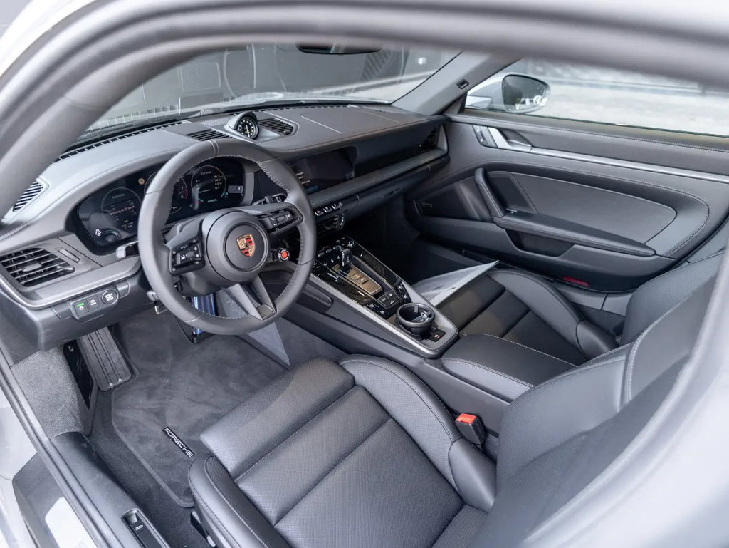 Porsche 992.2 Carrera