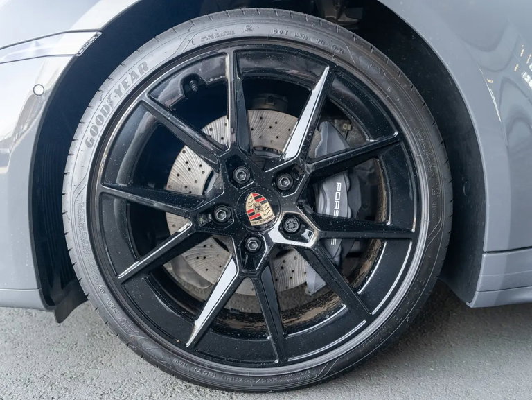 Porsche 992.2 Carrera