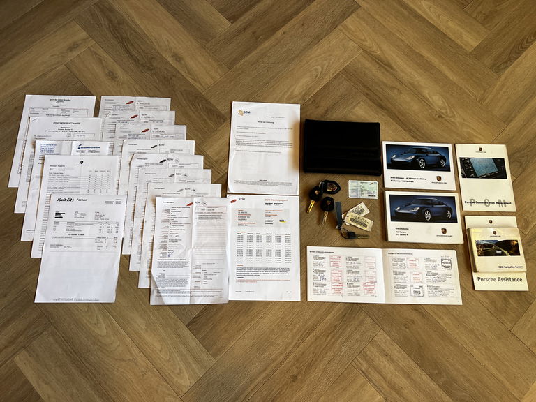 Porsche 996 Carrera 4