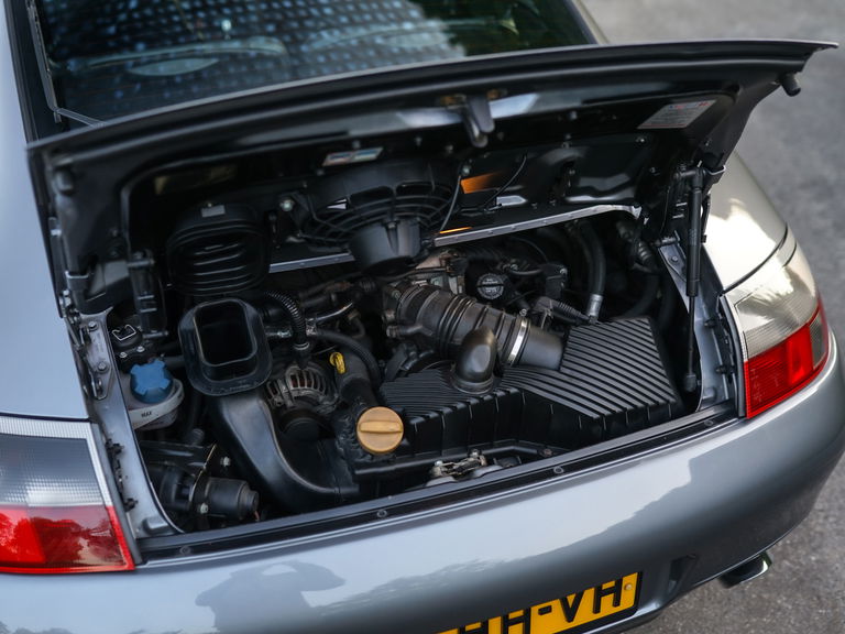 Porsche 996 Carrera 4