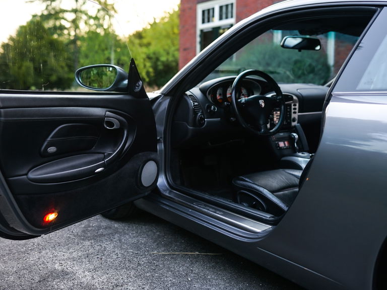 Porsche 996 Carrera 4