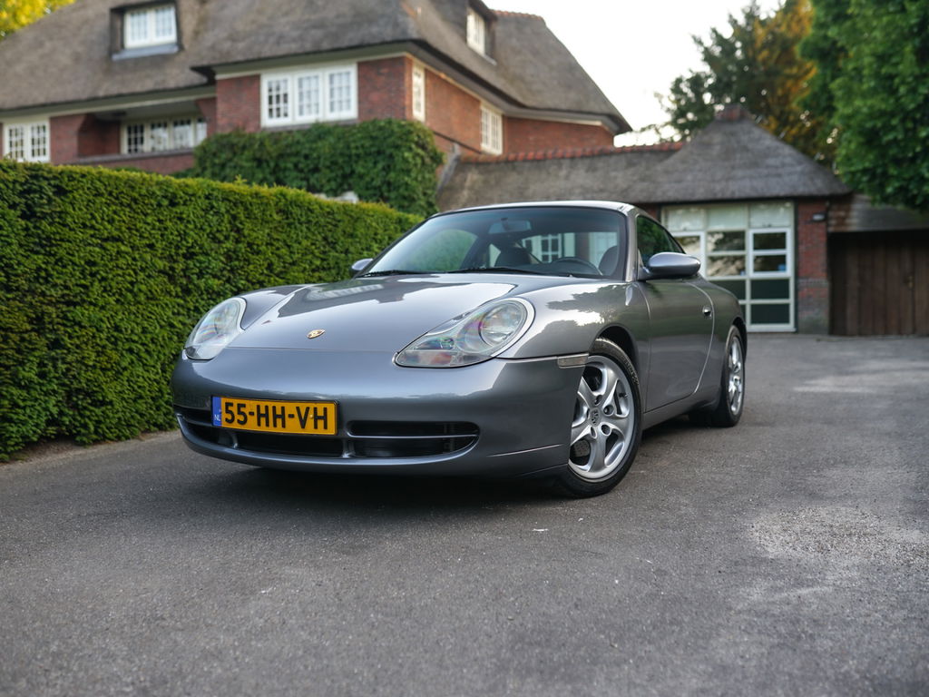 Porsche 996 Carrera 4