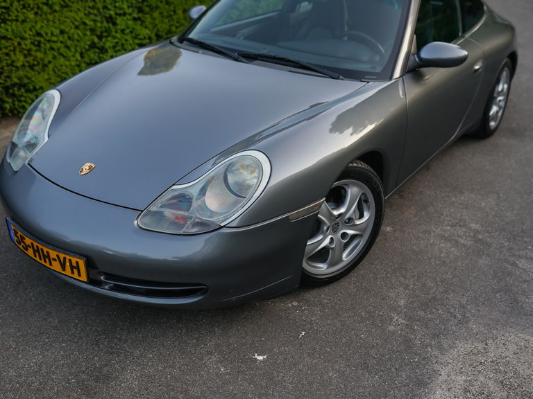 Porsche 996 Carrera 4