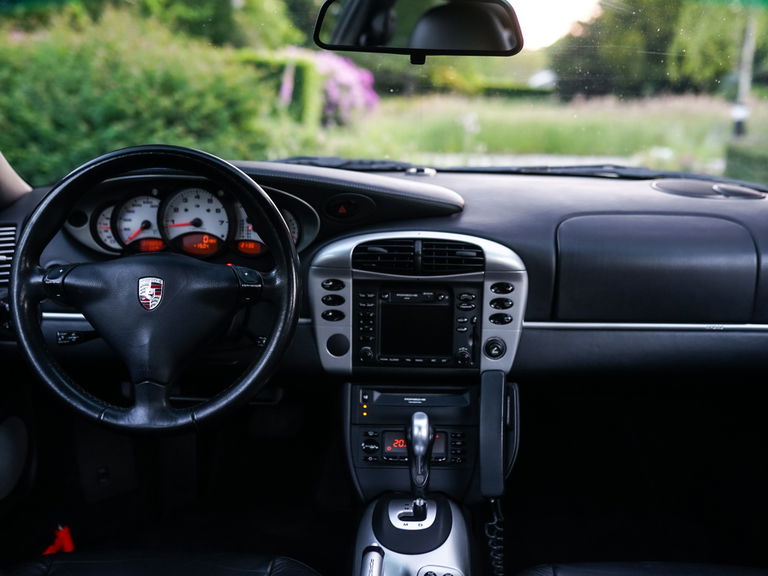 Porsche 996 Carrera 4