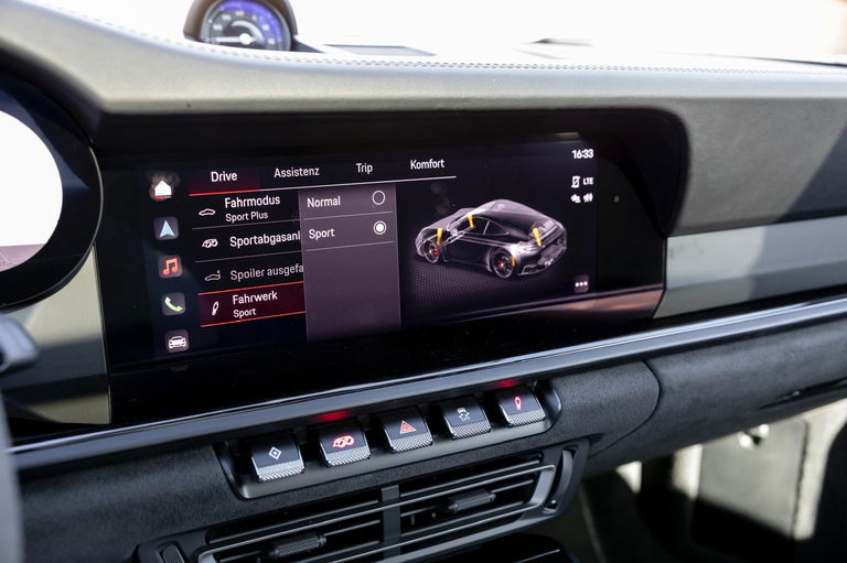 Porsche 992 Carrera GTS