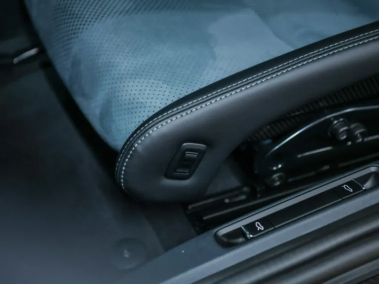 Porsche 718 Cayman GT4 RS