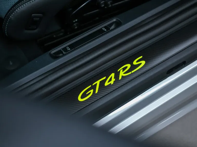 Porsche 718 Cayman GT4 RS