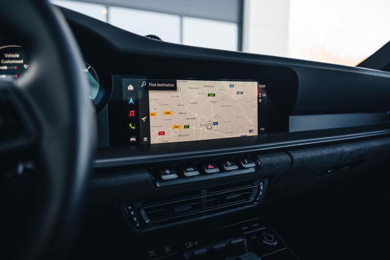 Porsche 992 Carrera 4 GTS