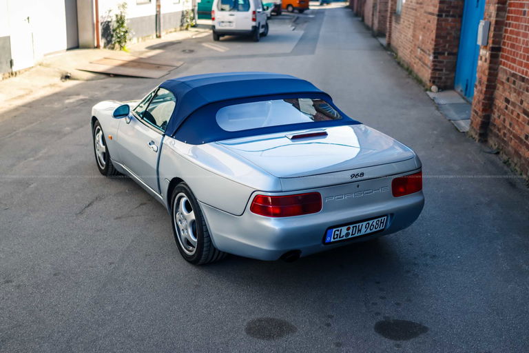 Porsche 968