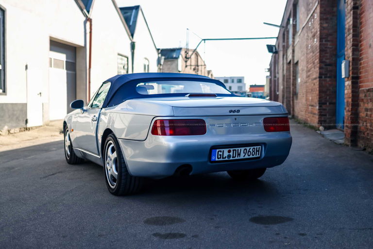 Porsche 968