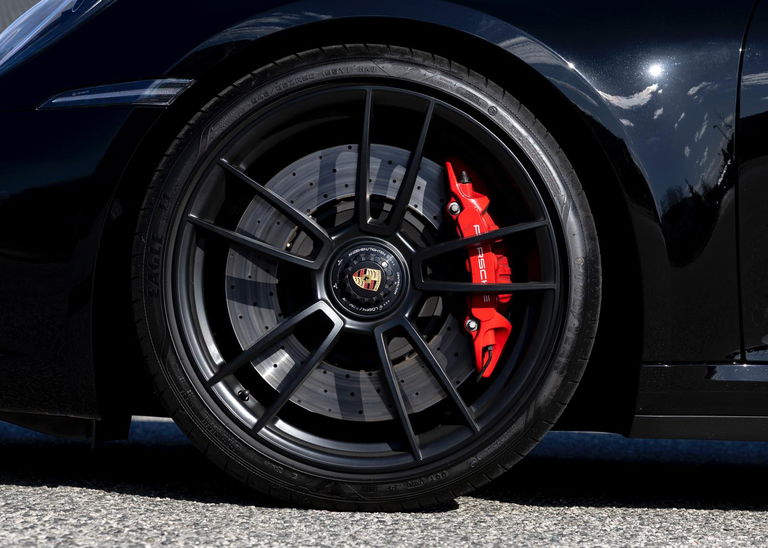 Porsche 992 Carrera GTS