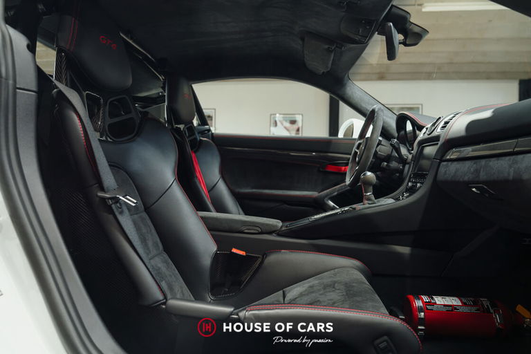 Porsche 981 Cayman GT4