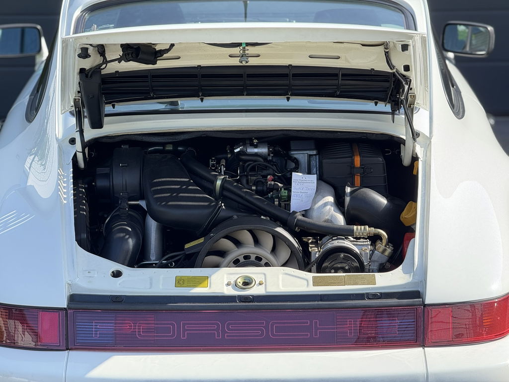 Porsche 964 Carrera 4