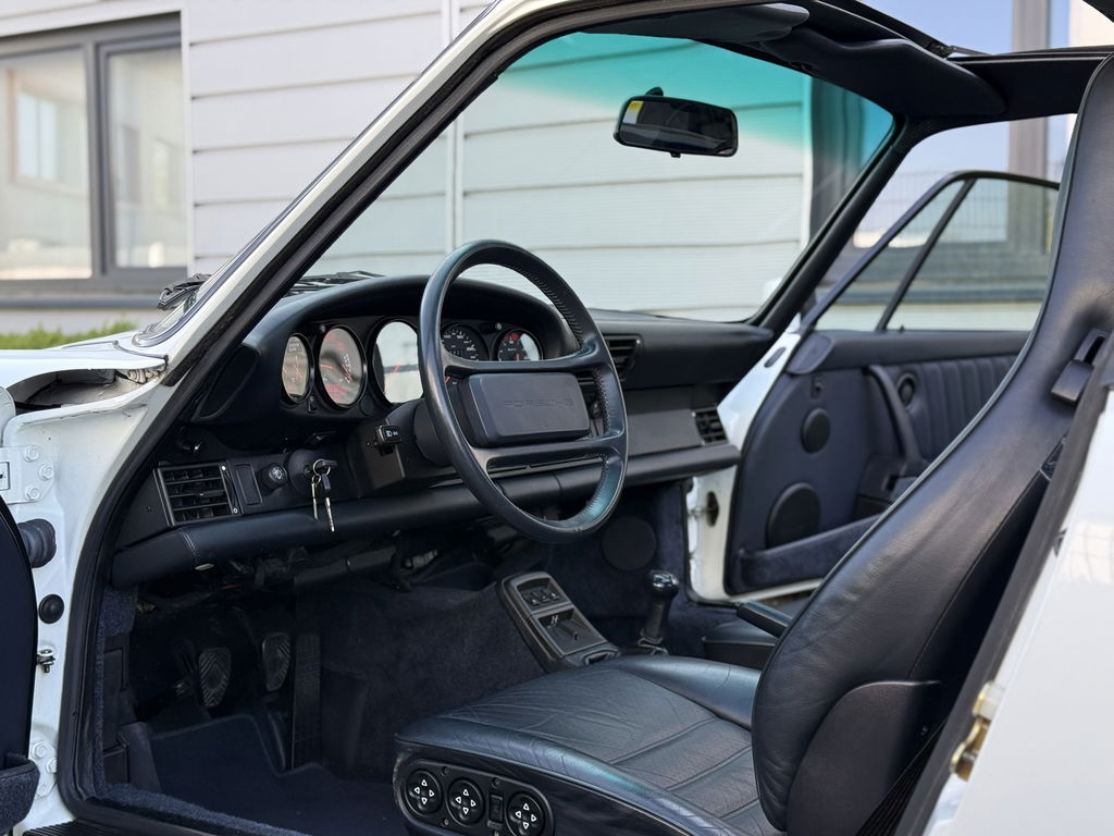 Porsche 964 Carrera 4