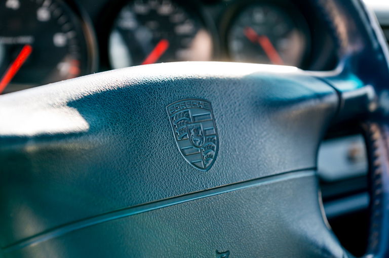 Porsche 993 Carrera 4