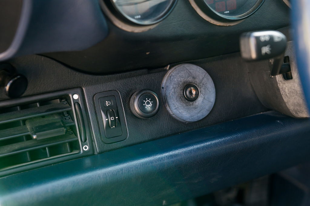 Porsche 993 Carrera 4