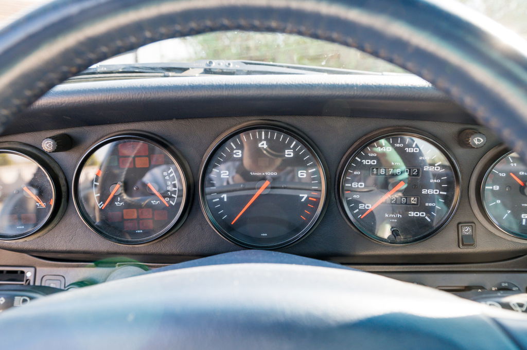 Porsche 993 Carrera 4