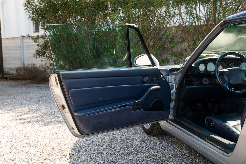 Porsche 993 Carrera 4