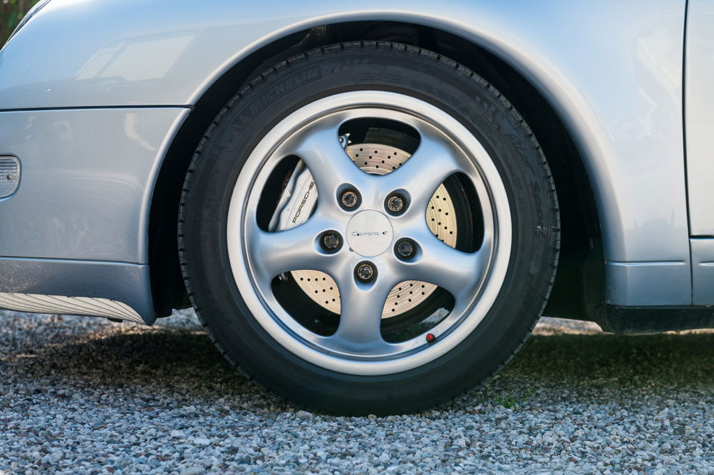Porsche 993 Carrera 4