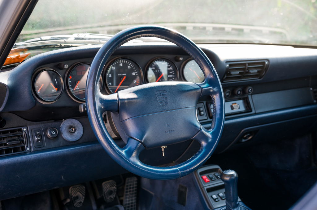 Porsche 993 Carrera 4