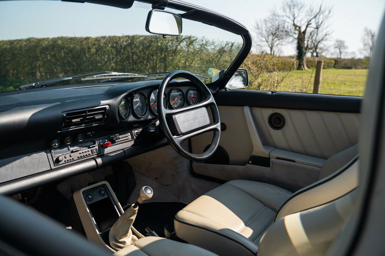 Porsche 911 Carrera 3.2 Speedster