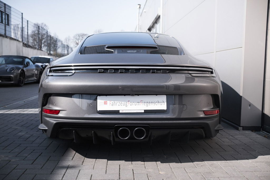 Porsche 992 GT3 Touring