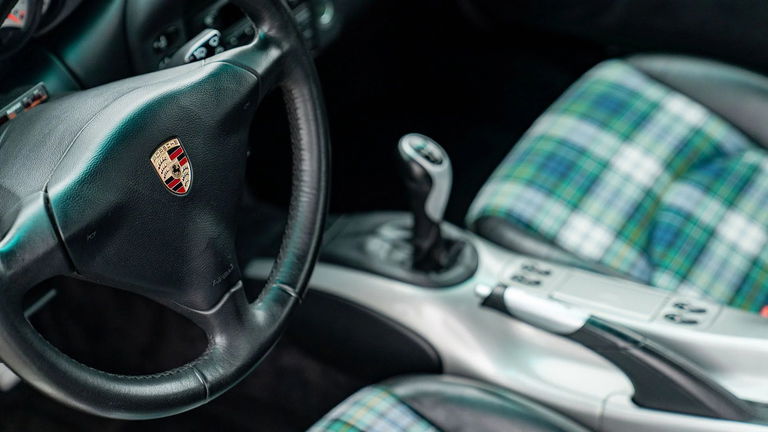 Porsche 996 Carrera 4