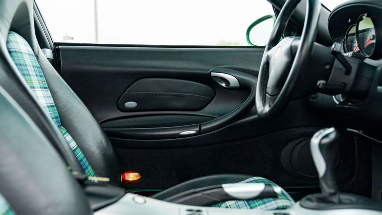 Porsche 996 Carrera 4