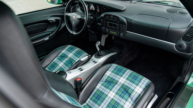 Porsche 996 Carrera 4