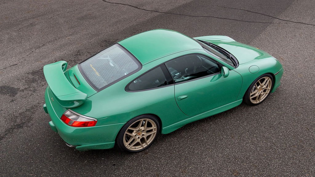 Porsche 996 Carrera 4