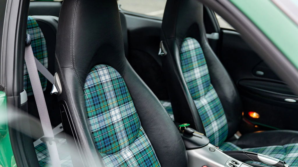 Porsche 996 Carrera 4