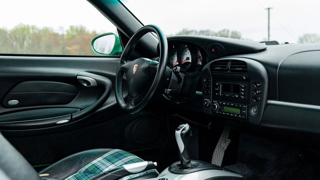 Porsche 996 Carrera 4