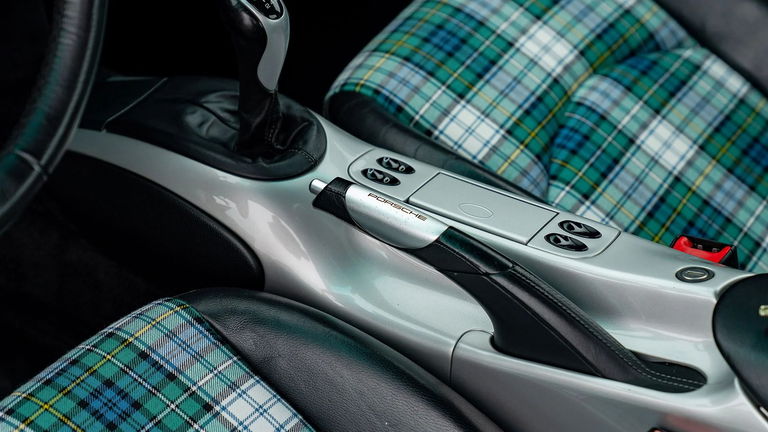 Porsche 996 Carrera 4