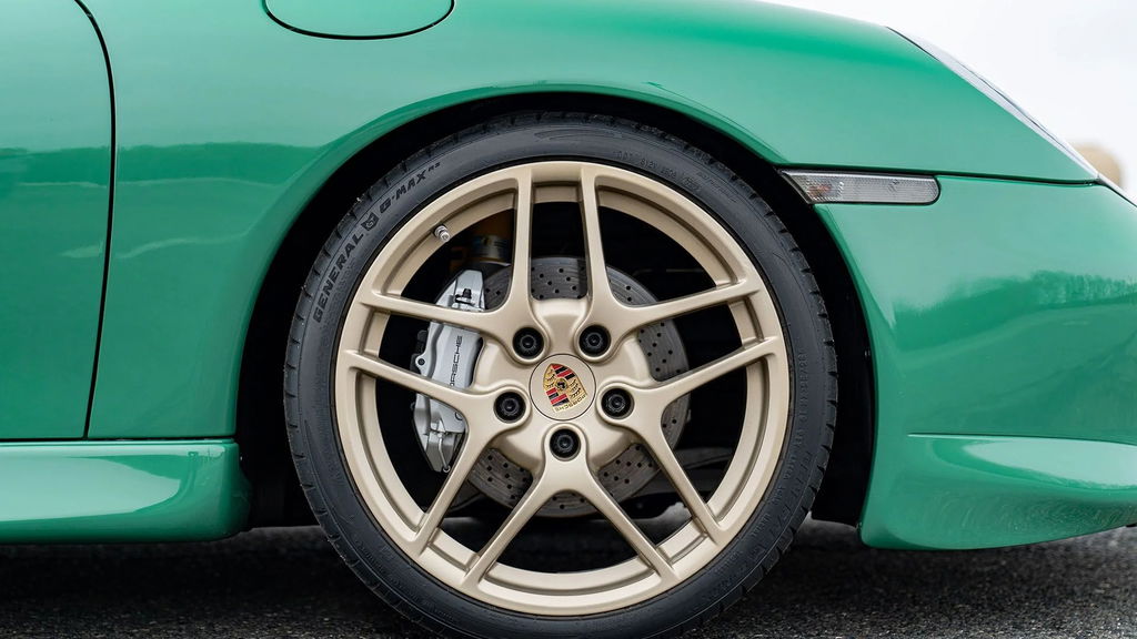 Porsche 996 Carrera 4