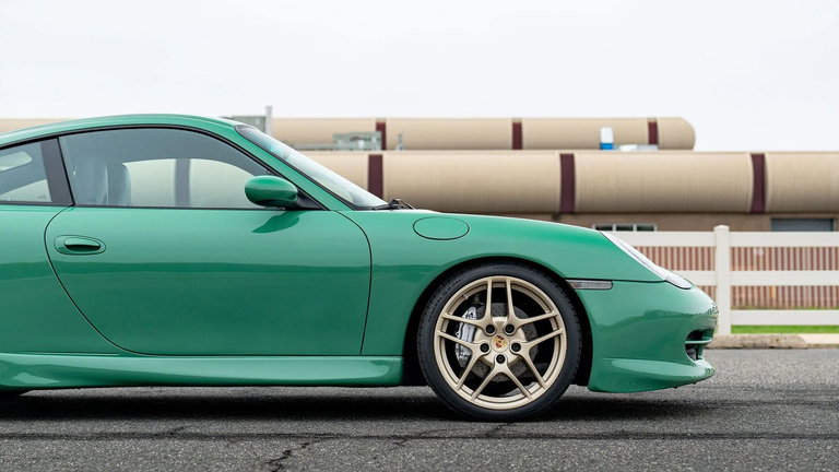 Porsche 996 Carrera 4