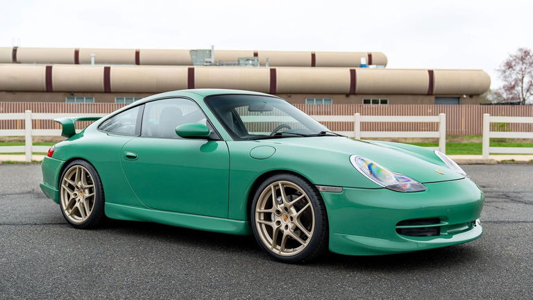 Porsche 996 Carrera 4