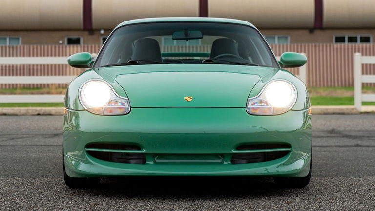 Porsche 996 Carrera 4