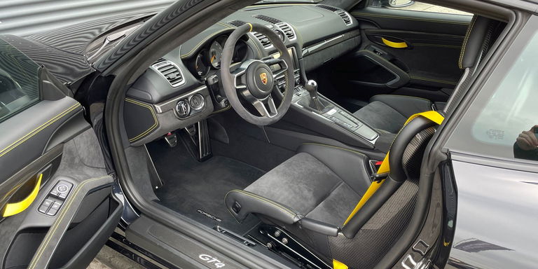 Porsche 981 Cayman GT4