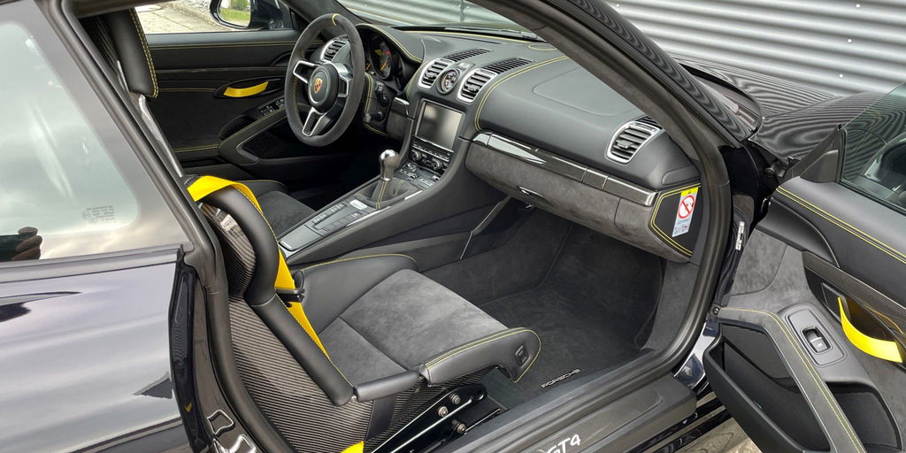 Porsche 981 Cayman GT4