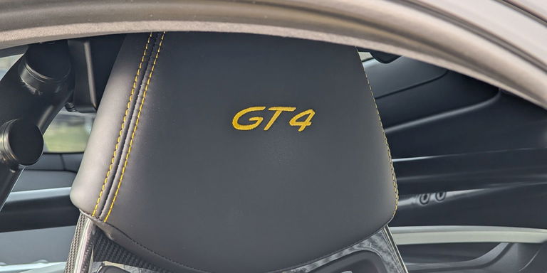 Porsche 981 Cayman GT4