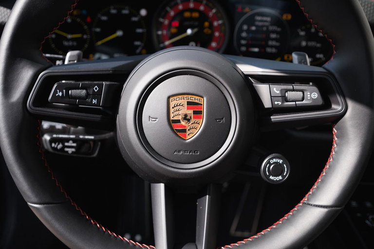 Porsche 992 GT3 Touring