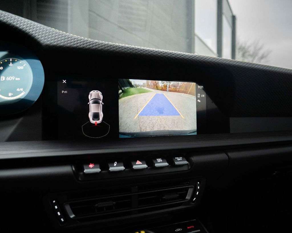 Porsche 992 GT3 Touring