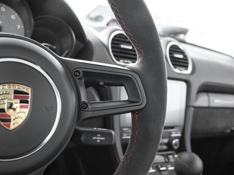 Porsche 718 Cayman GT4 Sports Cup Edition