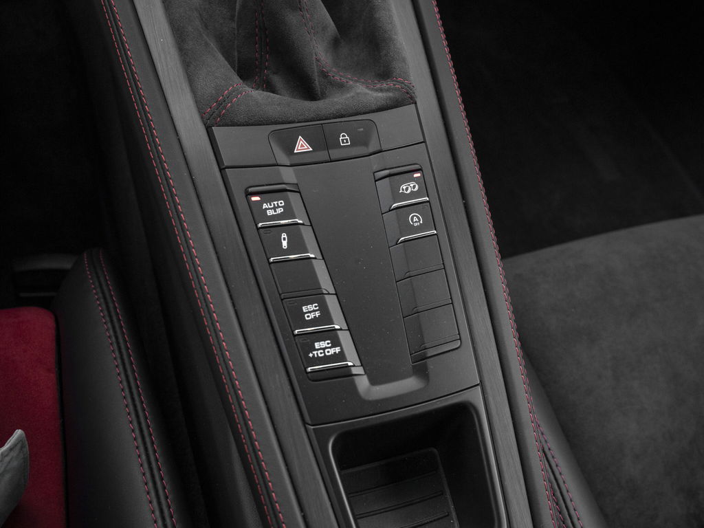 Porsche 718 Cayman GT4 Sports Cup Edition