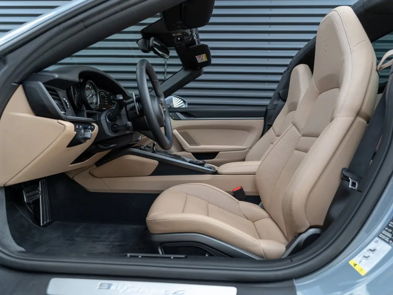 Porsche 992 Targa 4
