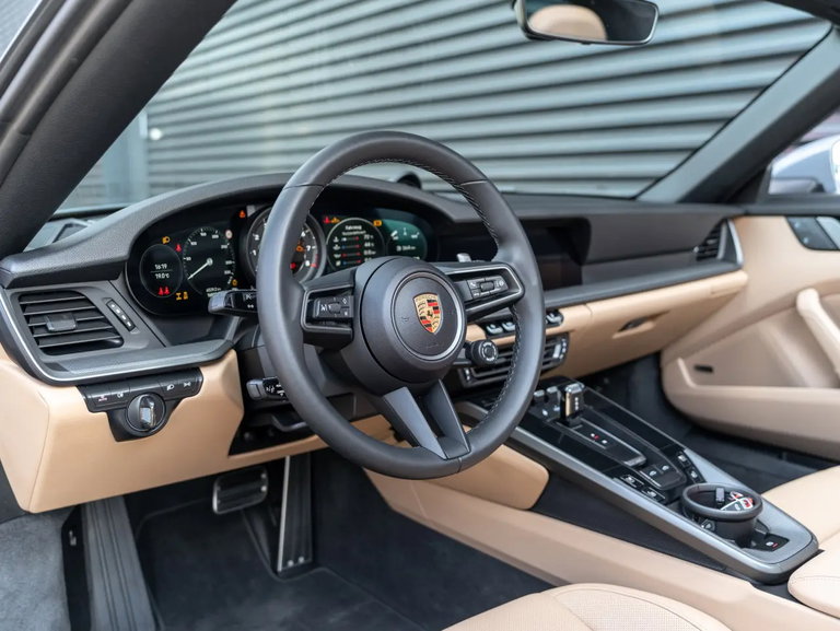 Porsche 992 Targa 4